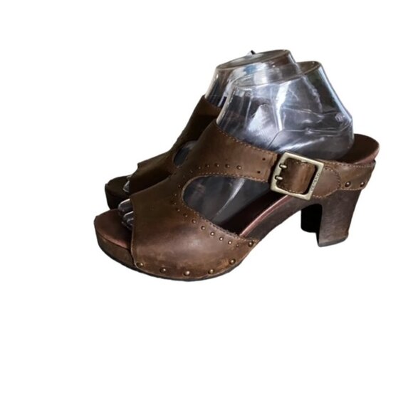 Dansko Ripley Crazy Horse Brown Studded Clog 40 - Picture 3 of 7